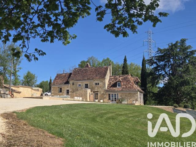 Maison 7 pièces 200 m²