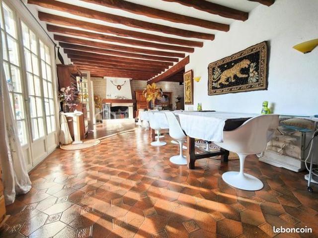 Maison 7 pièces 200 m²