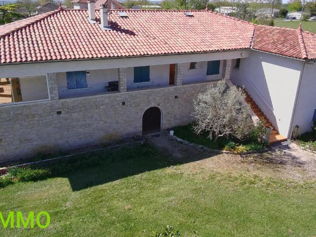 Maison 7 pièces 200 m²