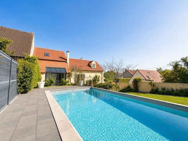 Maison 7 pièces 200 m²