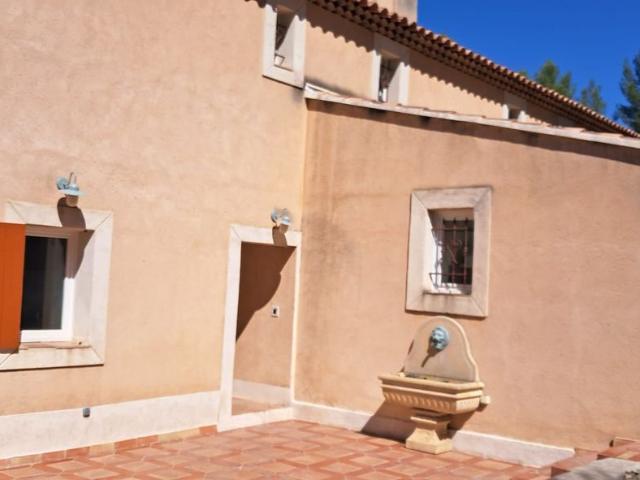 Maison 7 pièces, 200 m² à louer à Marseille 11 13011