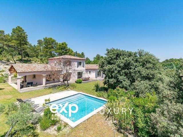 Maison 7 pièces 201 m²