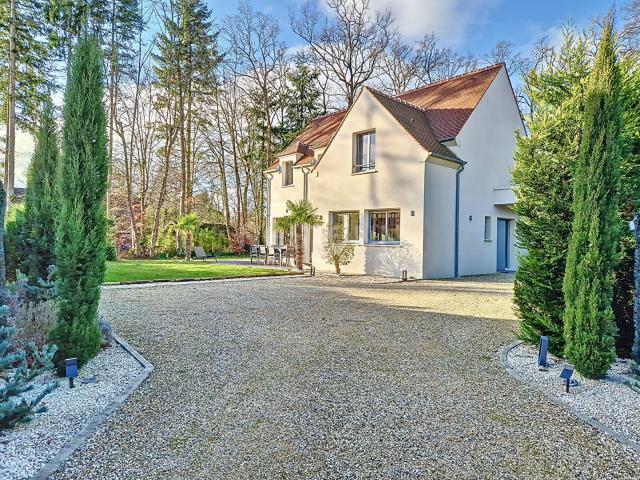 Maison 7 pièces 201 m²