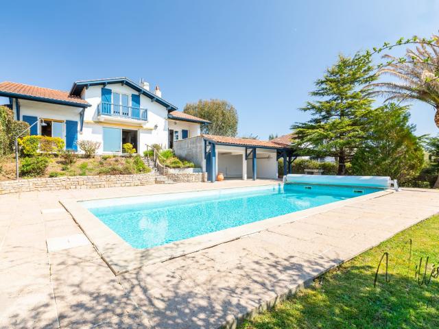 Maison 7 pièces 201 m²