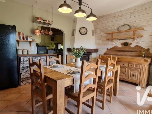 Maison 7 pièces 201 m²