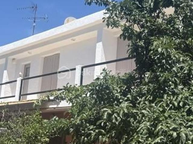 Maison 7 pièces 201 m²