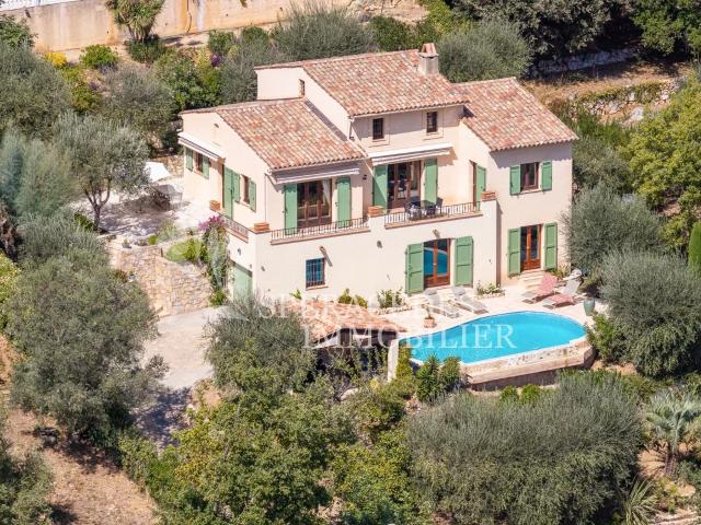 Maison 7 pièces 201 m²
