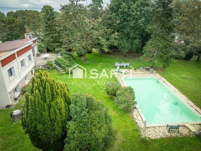 Maison 7 pièces 202 m²