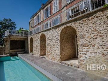 Maison 7 pièces 202 m²