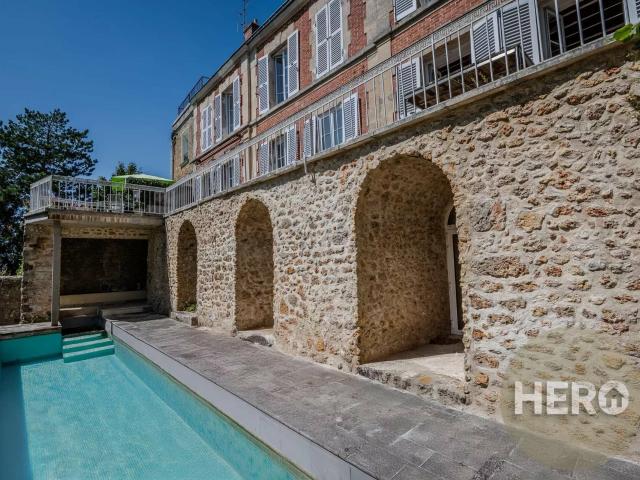 Maison 7 pièces 202 m²