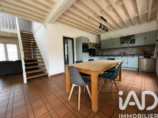Maison 7 pièces 202 m²