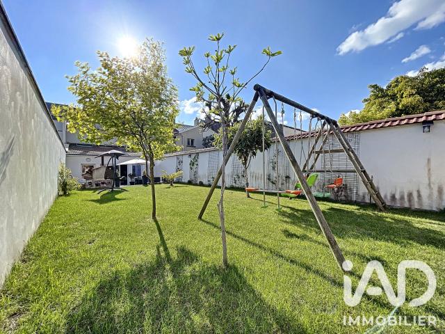 Maison 7 pièces 202 m²