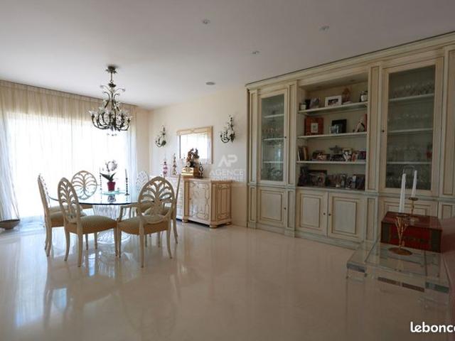 Maison 7 pièces 202 m²