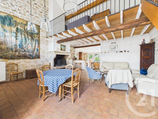 Maison 7 pièces 203 m²