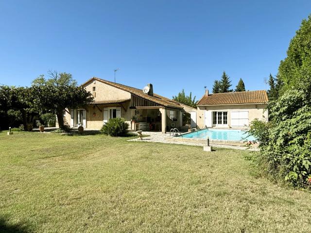 Maison 7 pièces 203 m²