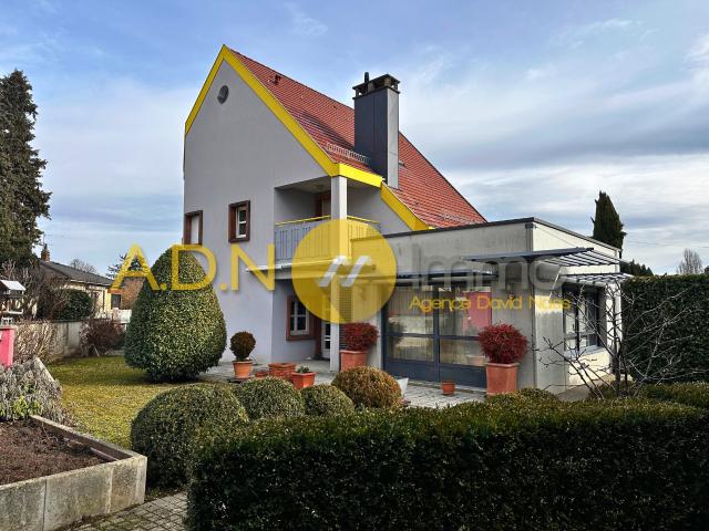 Maison 7 pièces 226 m²