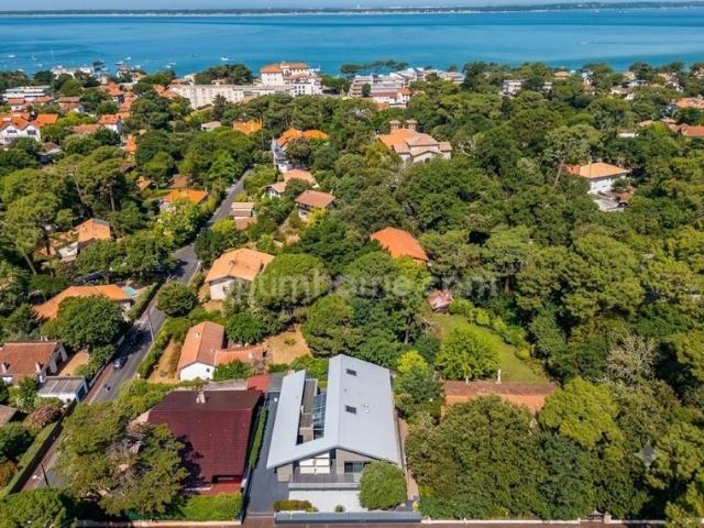 Maison 7 pièces 203 m²