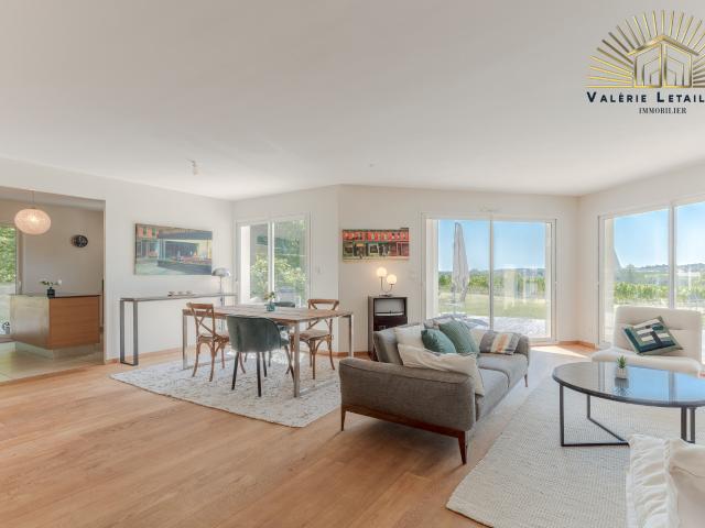 Maison 7 pièces 203 m²