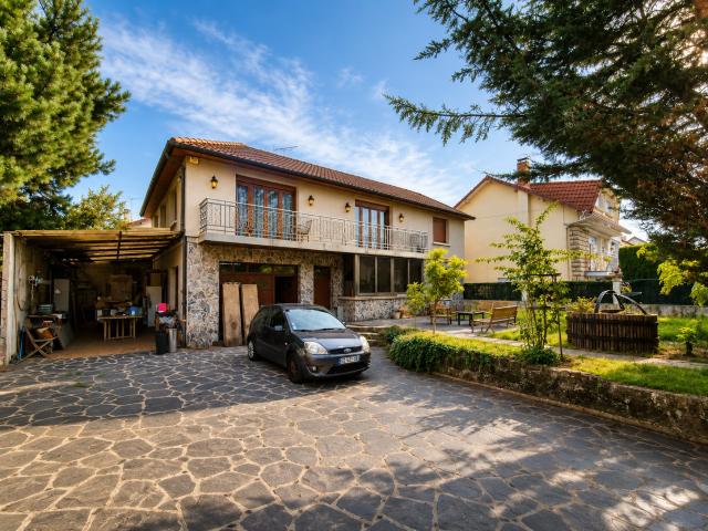 Maison 7 pièces 203 m²