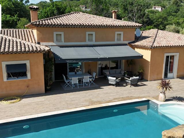 Maison 7 pièces 203 m²