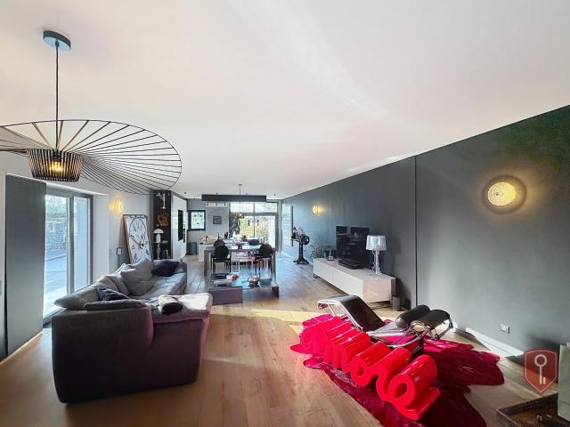Maison 7 pièces 203 m²