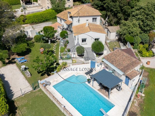 Maison 7 pièces 214 m²