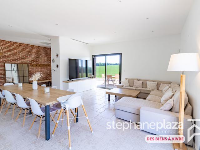 Maison 7 pièces 214 m²