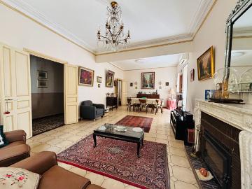 Maison 7 pièces 214 m²