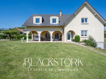 Maison 7 pièces 214 m²