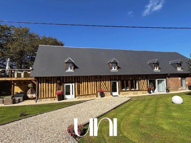 Maison 7 pièces 214 m²