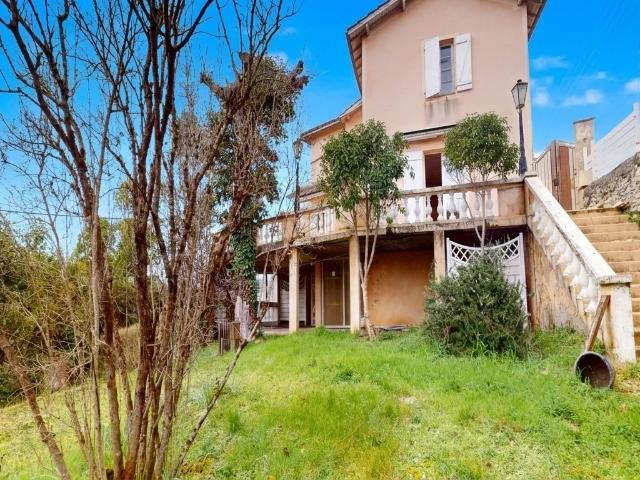 Maison 7 pièces 214 m²