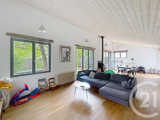 Maison 7 pièces 214 m²