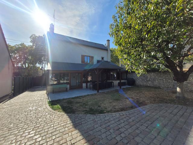 Maison 7 pièces 214 m²