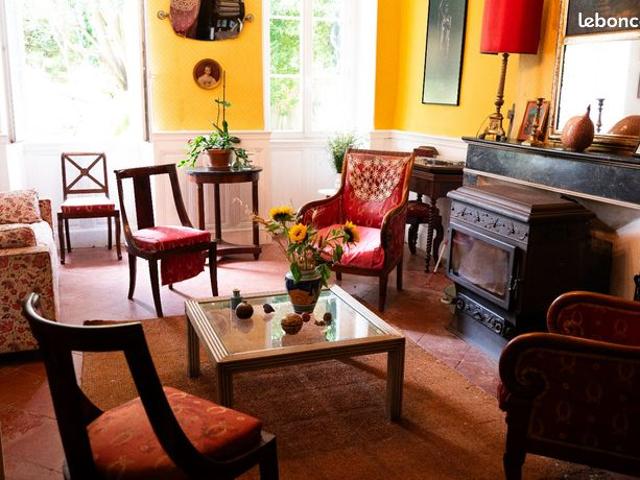 Maison 7 pièces 215 m²