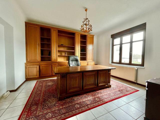 Maison 7 pièces 215 m²