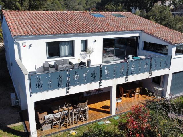 Maison 7 pièces 215 m²