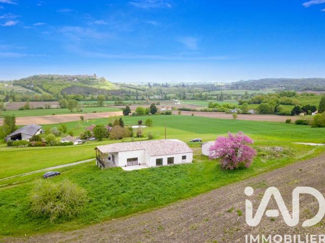 Maison 7 pièces 215 m²