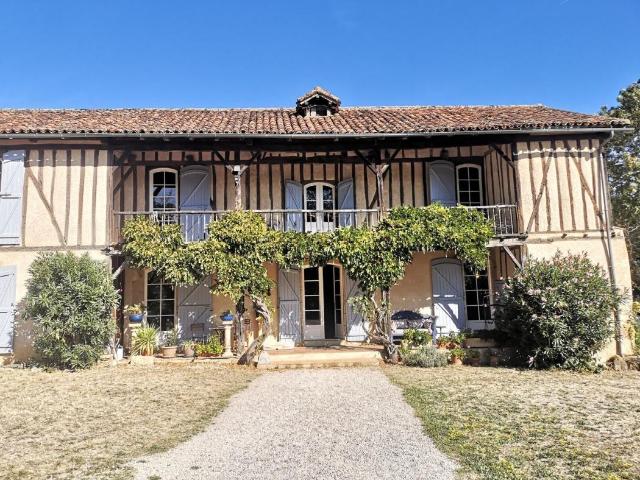 Maison 7 pièces 215 m²