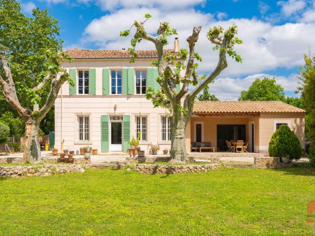 Maison 7 pièces 215 m²