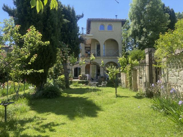 Maison 7 pièces 215 m²