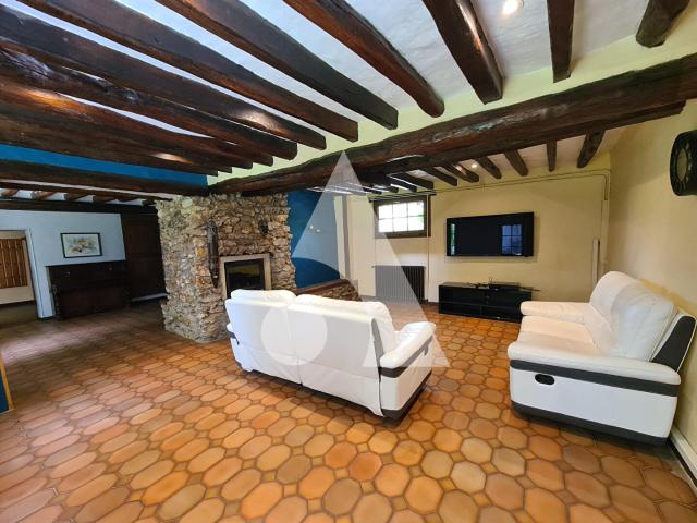 Maison 7 pièces 215 m²