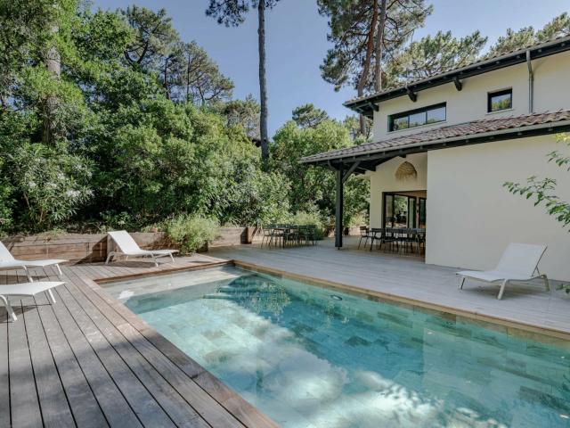 Maison 7 pièces 215 m²