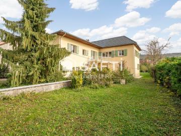 Maison 7 pièces 215 m²
