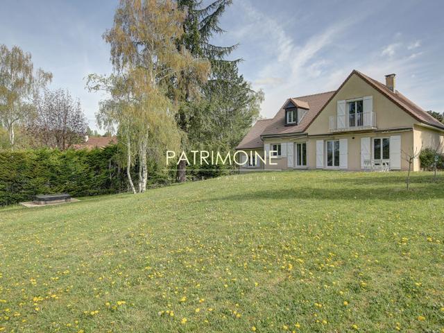 Maison 7 pièces 215 m²