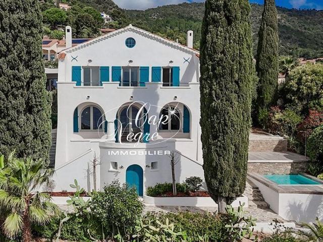 Maison 7 pièces 215 m²
