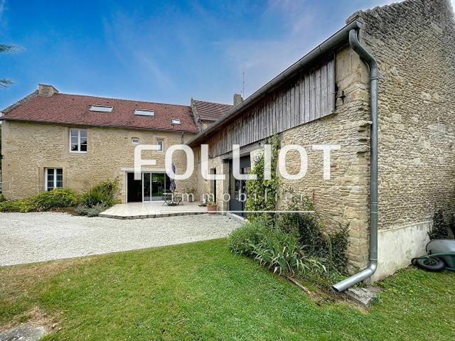 Maison 7 pièces 215 m²