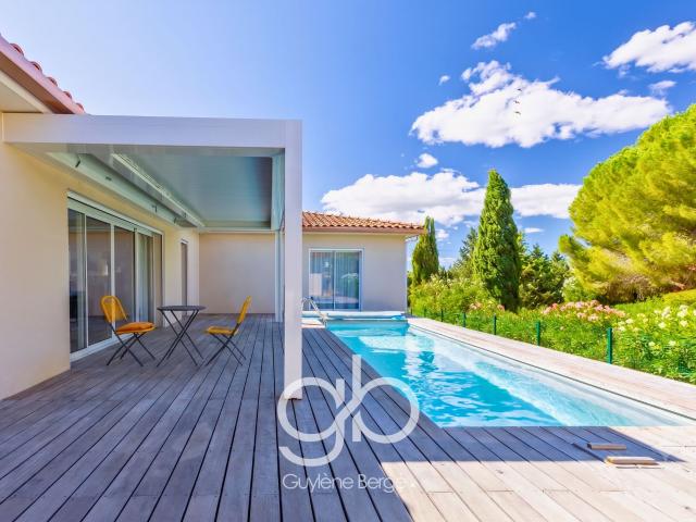 Maison 7 pièces 215 m²