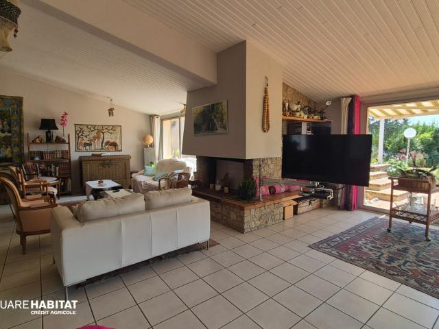 Maison 7 pièces 215 m²
