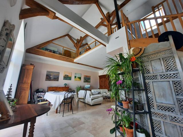 Maison 7 pièces 215 m²