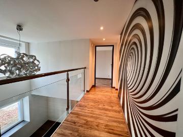 Maison 7 pièces 215 m²